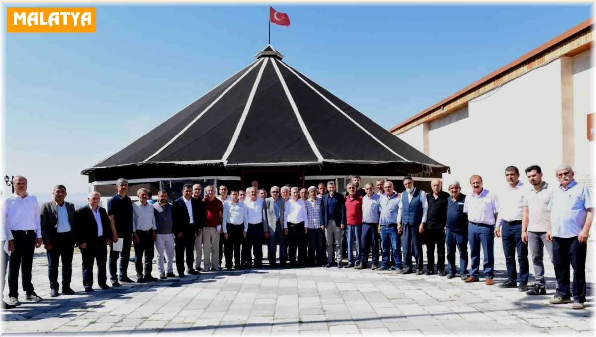 Yeşilyurt'ta Muhtarlarla istişare toplantısı