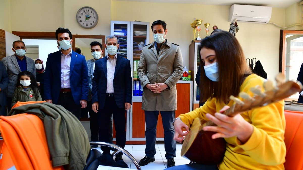 Yeşilyurt'ta sanat kurslarını ziyaret