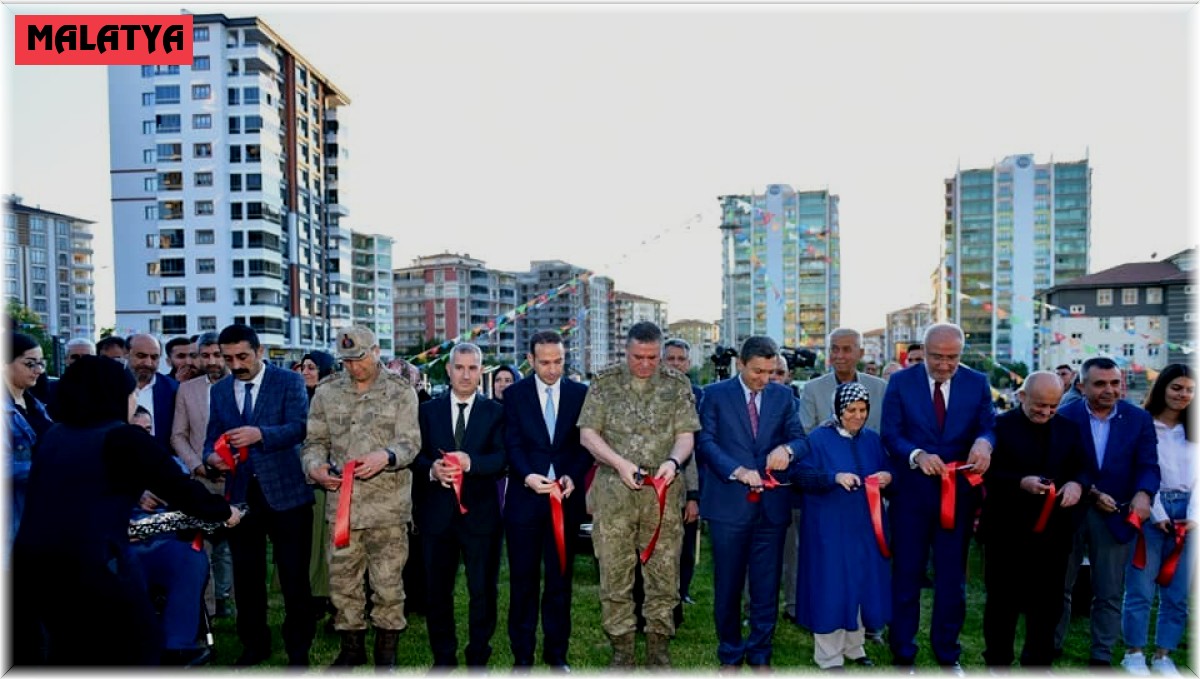 Yeşilyurt'ta Şehit Semih Özbey Parkı'nın açılışında duygusal anlar