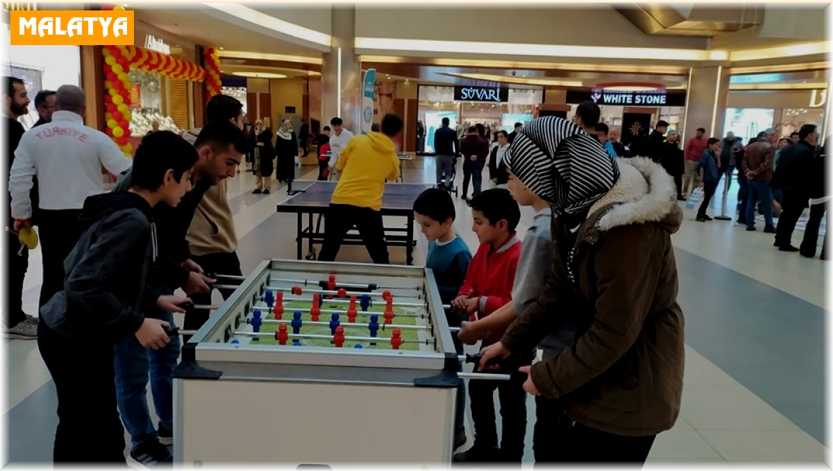 Yeşilyurt'ta spor şenlikleri renkli anlara sahne oldu