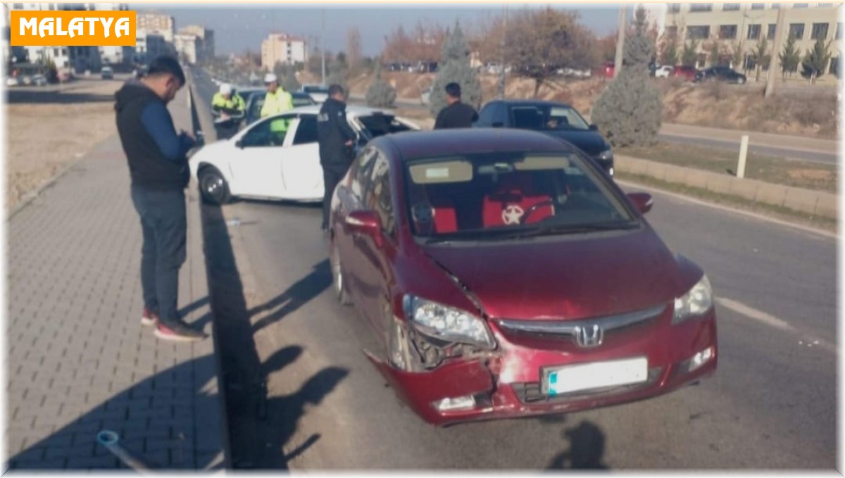 Yeşilyurt'ta zincirlime kaza: 1 yaralı