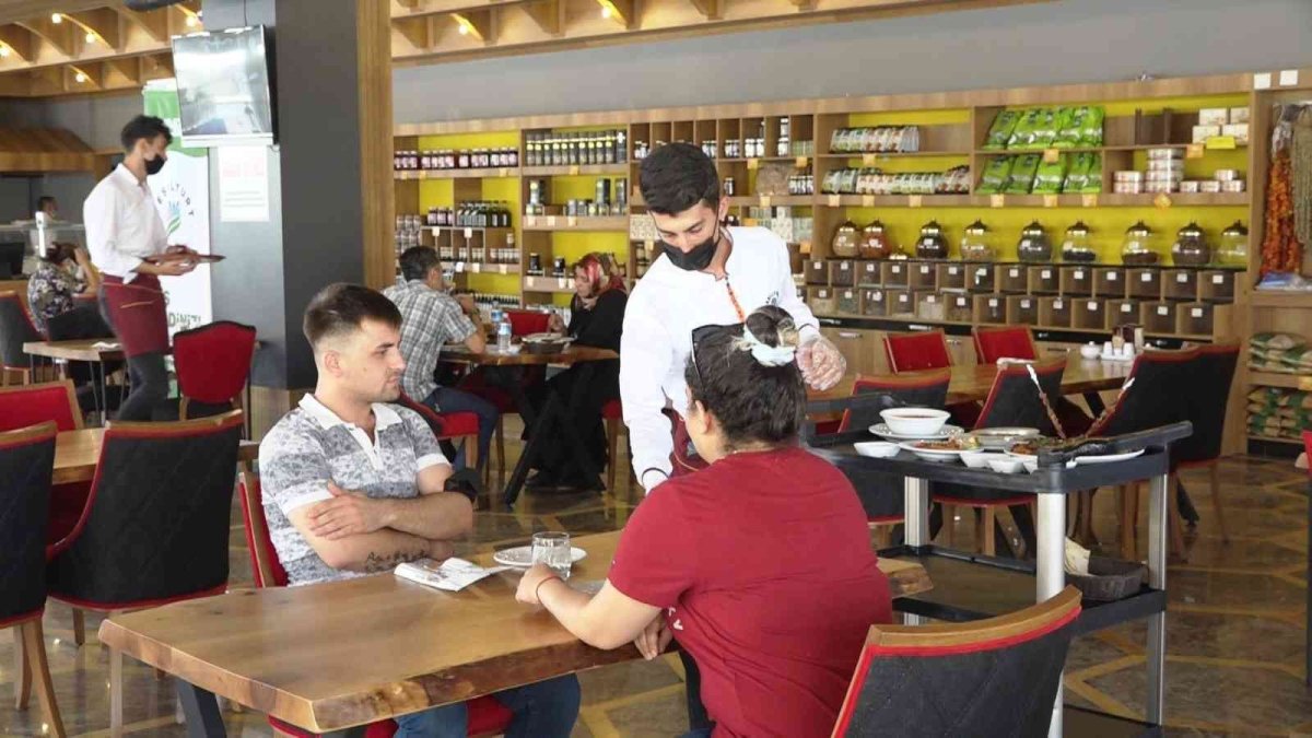 Yeşilyurt'taki sosyal tesislere yoğun ilgi