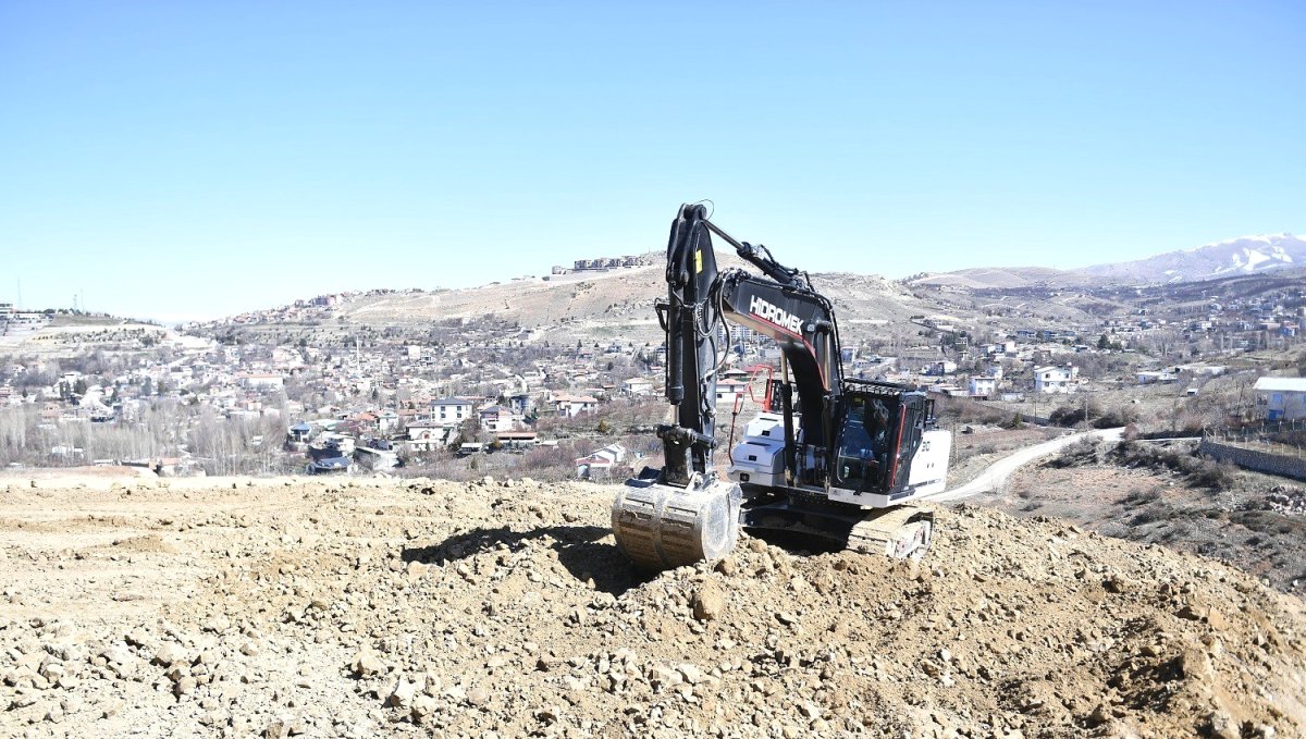 Yeşilyurt'un Mullakasım Mahallesi yeni yollarla buluşuyor