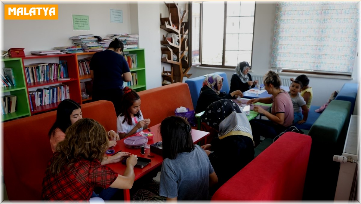 Yeşilyurtlu kadınlar, sanatsal eserler üretiyor