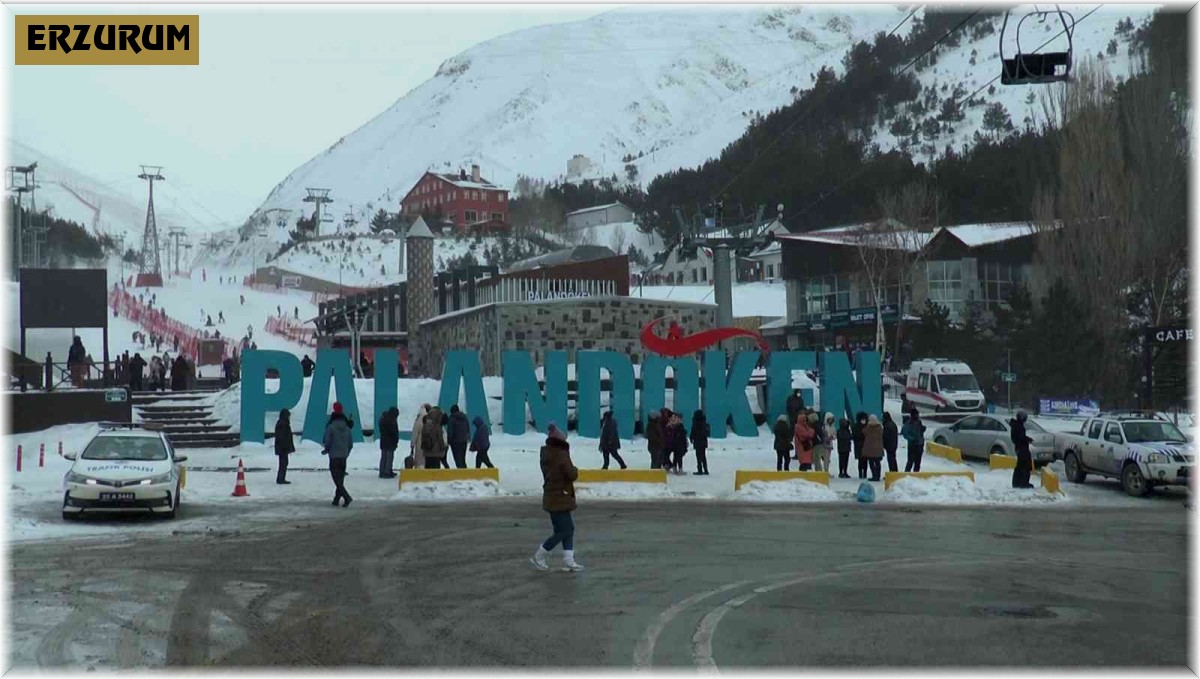 Yetim çocukların Palandöken'de kızak keyfi