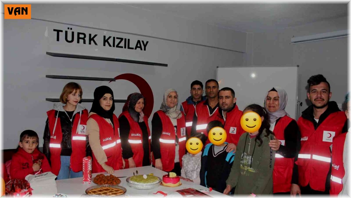 Yetim kıza doğum günü sürprizi