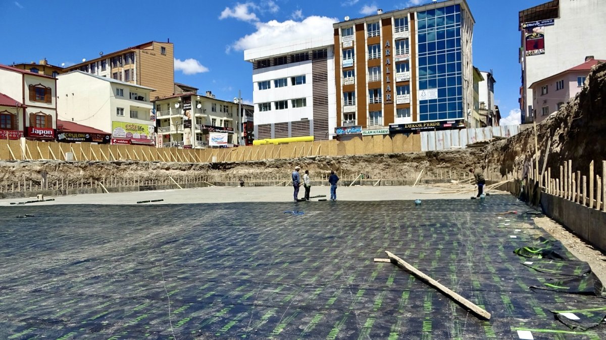 Yıkım sırasında şaşırtan keşif: Ağrı’daki caminin altından buğday ambarı çıktı