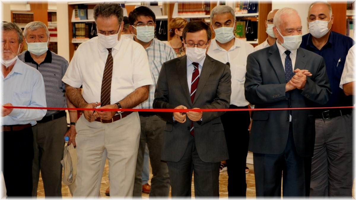 Yıldırım'ın kitap koleksiyonu İnönü Üniversitesi'nde