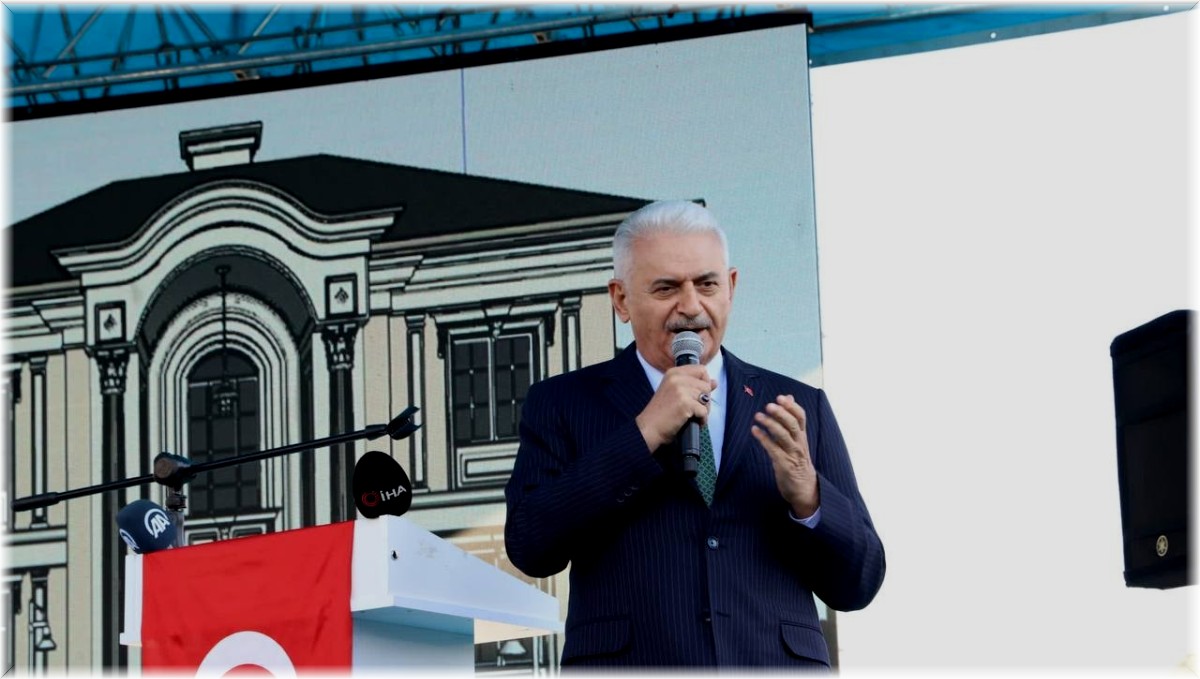 Yıldırım, memleketi Erzincan'da bir dizi açılış programlarına katıldı