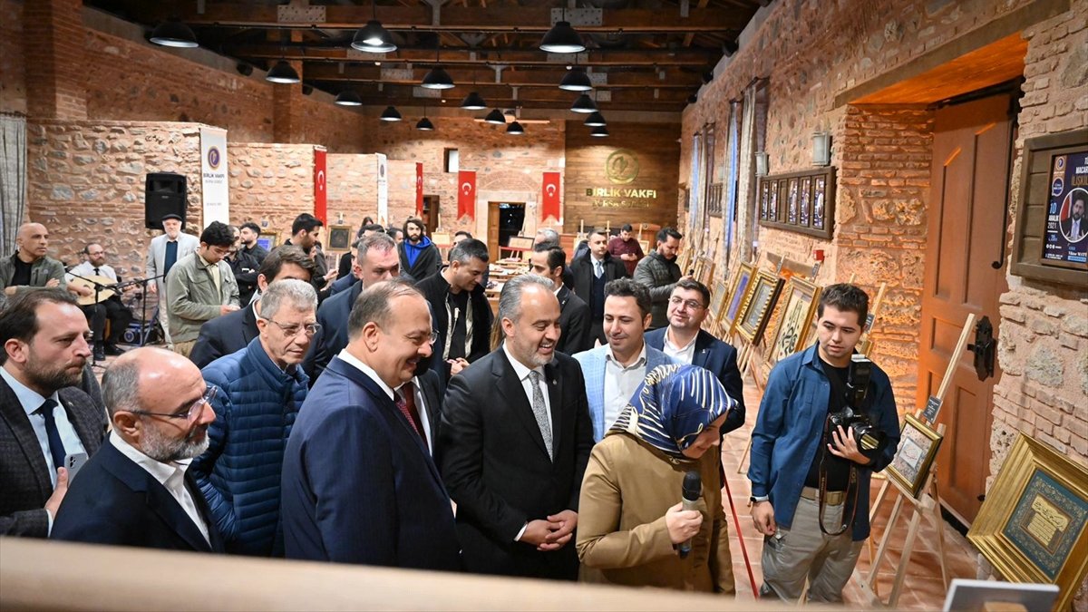 Yıldız Holding'in "Konuşan Yazılar" sergisi Bursalılarla buluştu