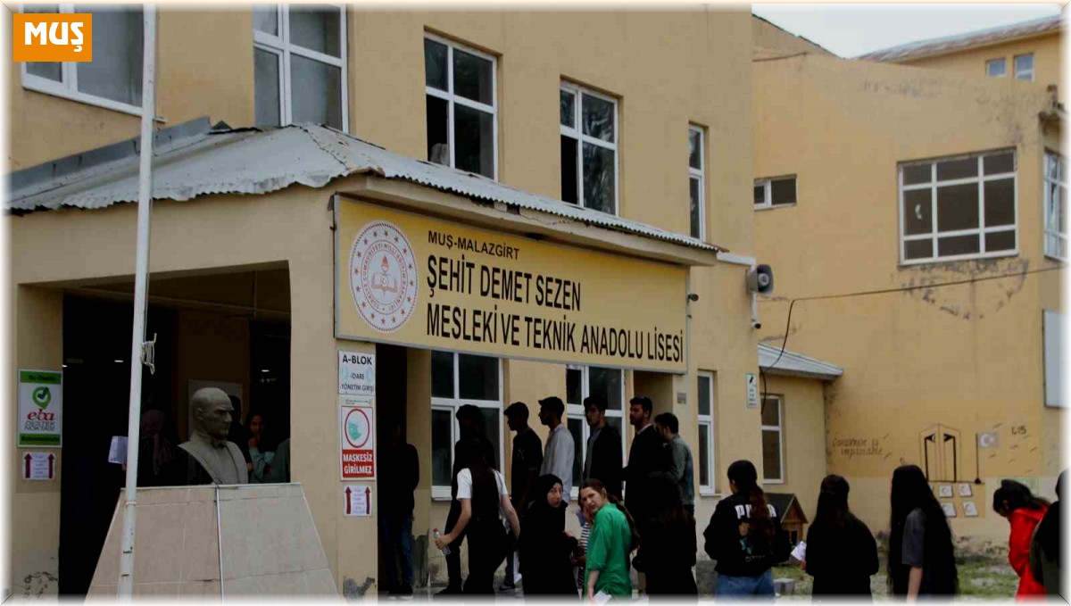 YKS'de ikinci oturum başladı