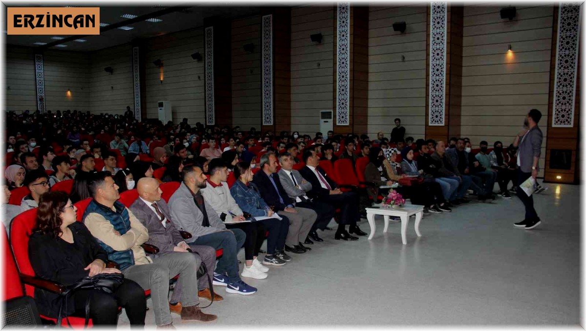 YKS'ye hazırlanan öğrencilere sınav öncesi motivasyon semineri