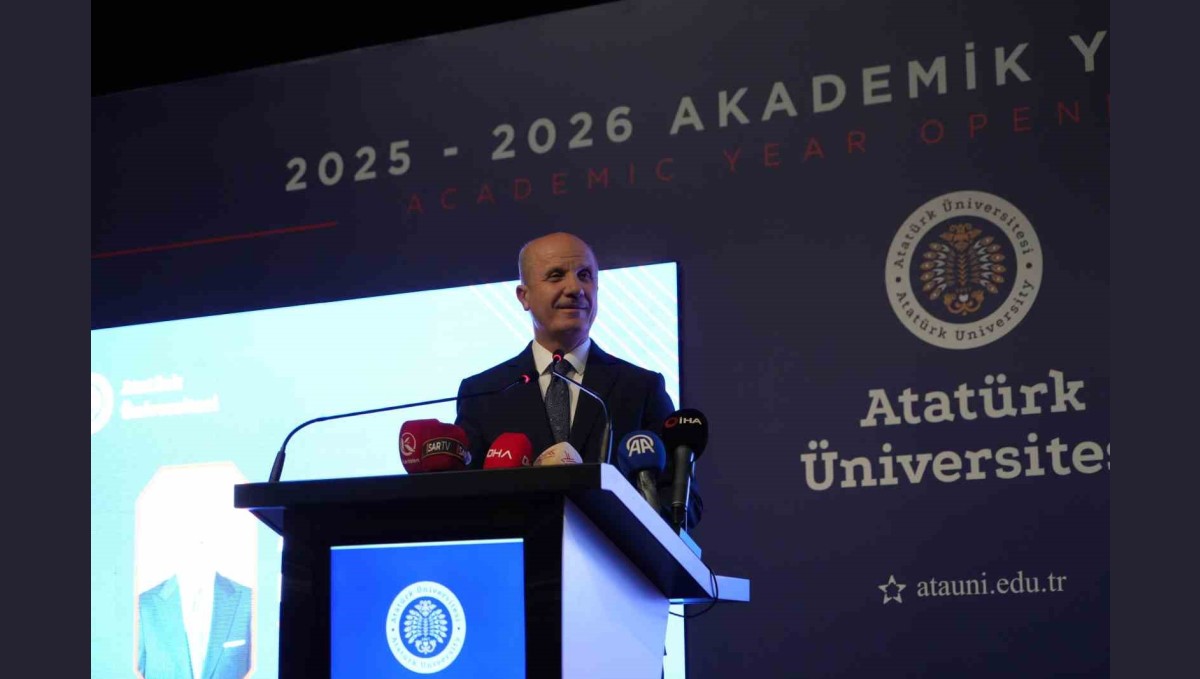 YÖK Başkanı Prof. Dr. Özvar: "Artık yaz okullarında üst sınıflardan da ders alınabilmeli"