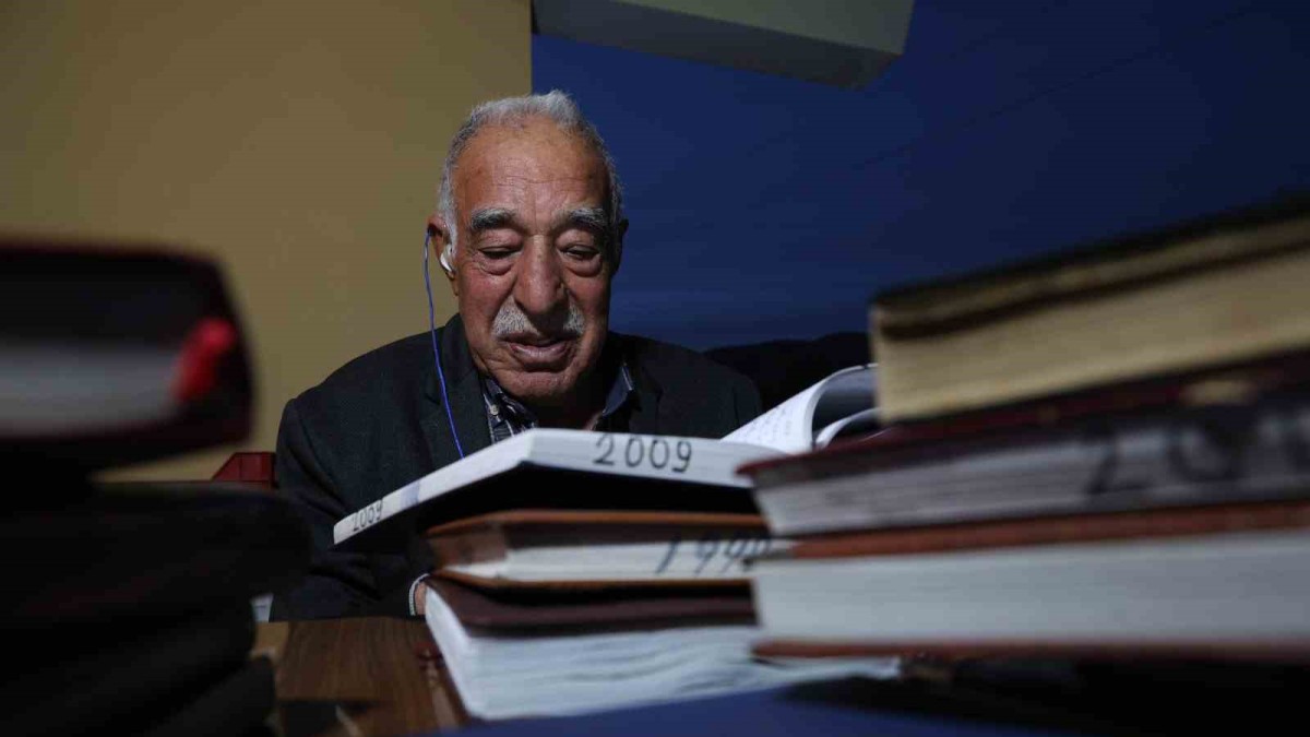 Yok böyle günlük: 40 yıldır olan biten her şeyi kayda alıyor