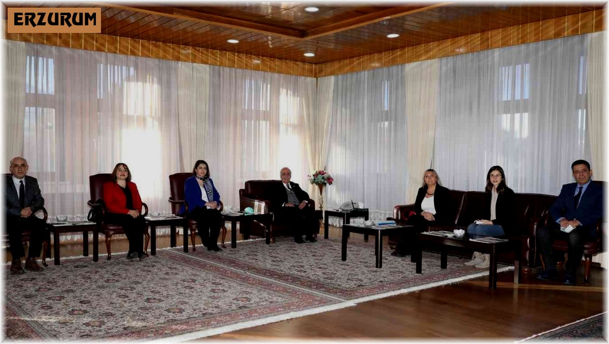 YÖKAK değerlendirme takımından Rektör Çomaklı'ya ziyaret