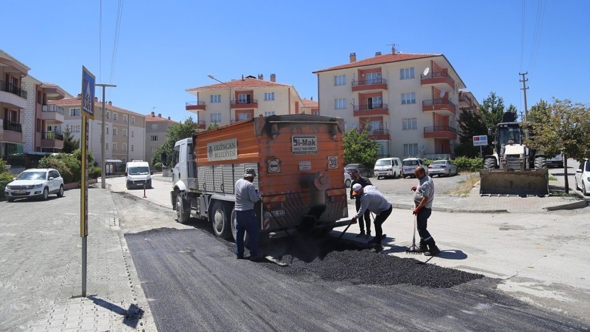 Yol bakım onarım çalışmaları devam ediyor