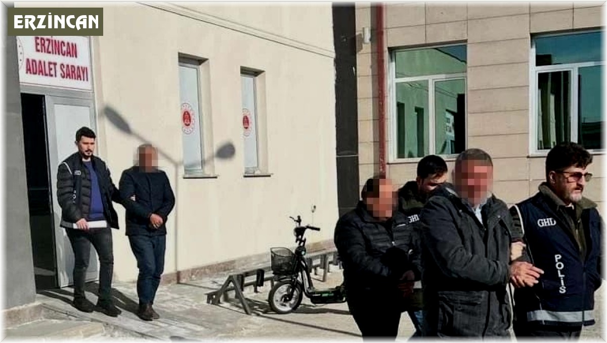 Yolcu otobüsünün deposunda kaçak göçmen taşıyan 3 kişi tutuklandı