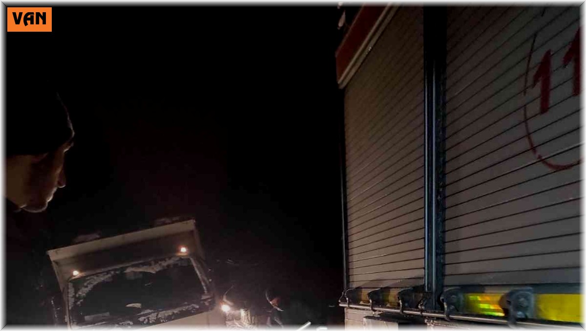 Yolda mahsur kalan vatandaşlar kurtarıldı