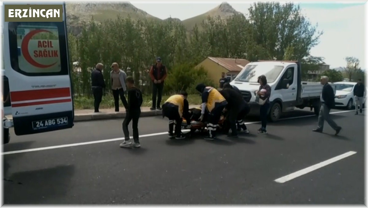 Yolun karşısına geçmeye çalışan kadına otomobil çarptı