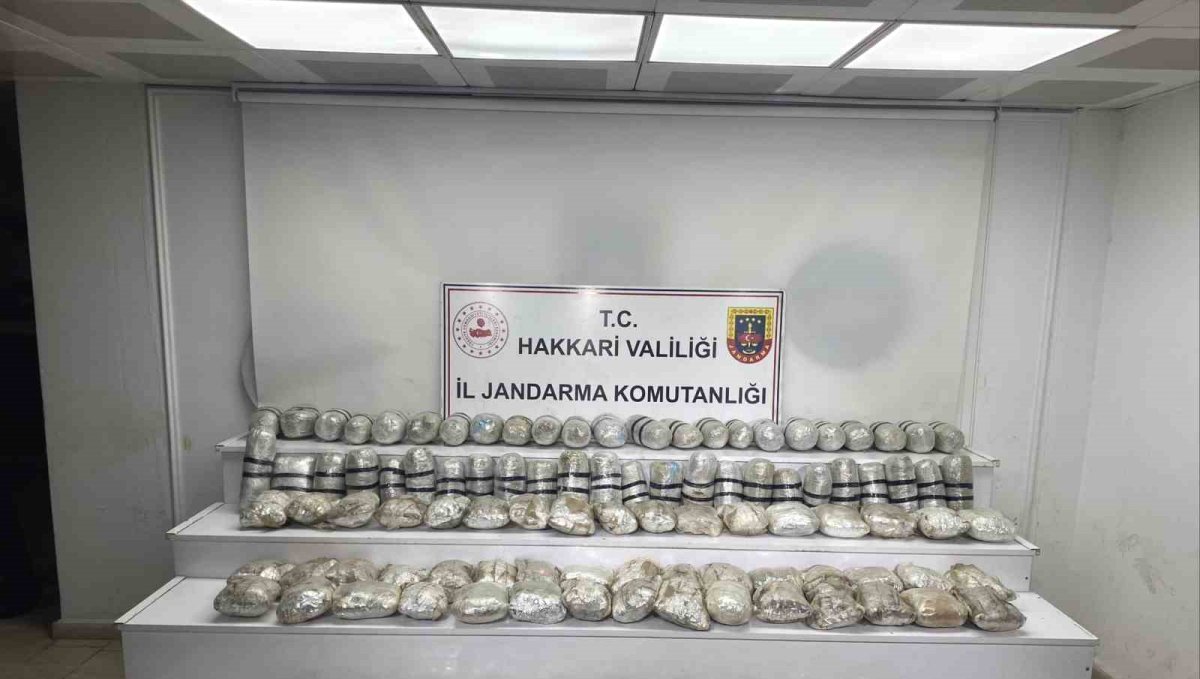 Yüksekova 60 kilo uyuşturucu madde ele geçirildi