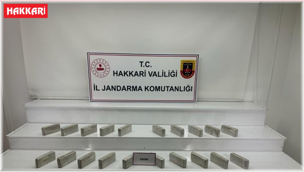 Yüksekova'da 10 kilo eroin ve yaklaşık 3 kilo morfin ele geçirildi