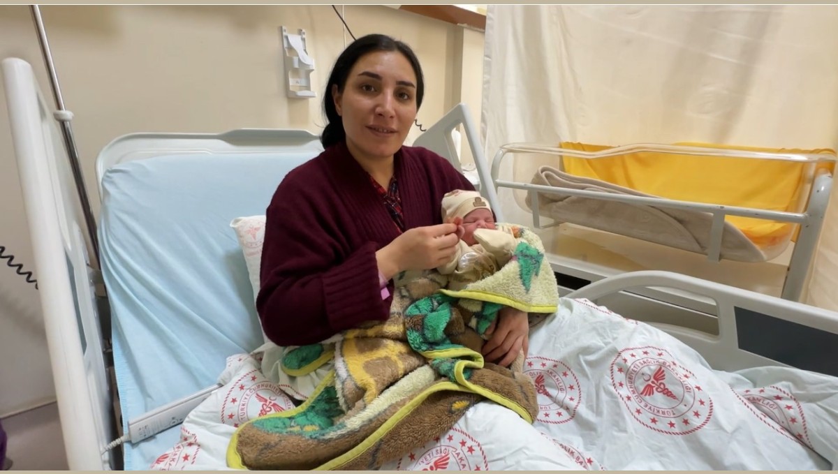 Yüksekova'da 2026'nın ilk bebeği "Rojevin" oldu