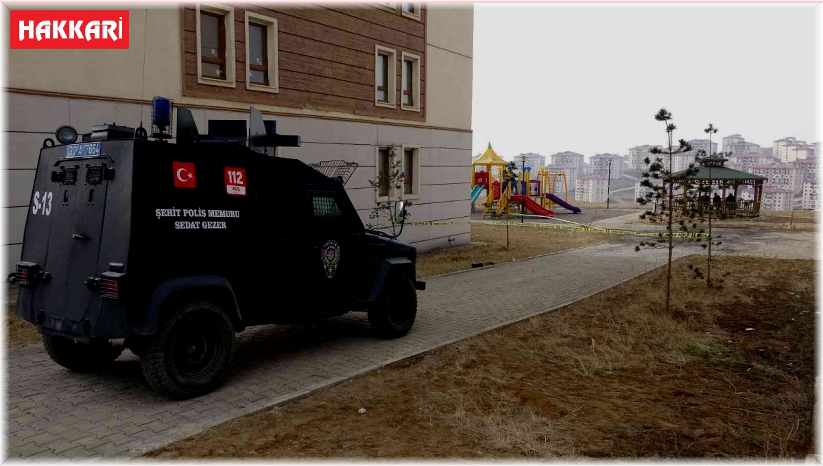 Yüksekova'da 6. kattan düşen şahıs hayatını kaybetti