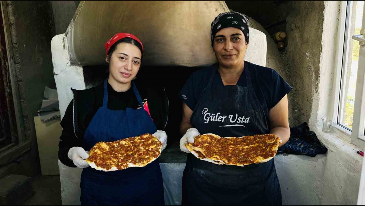 Yüksekova'da aile destanı: Bahçesinden topladı, evini lokantaya çevirdi