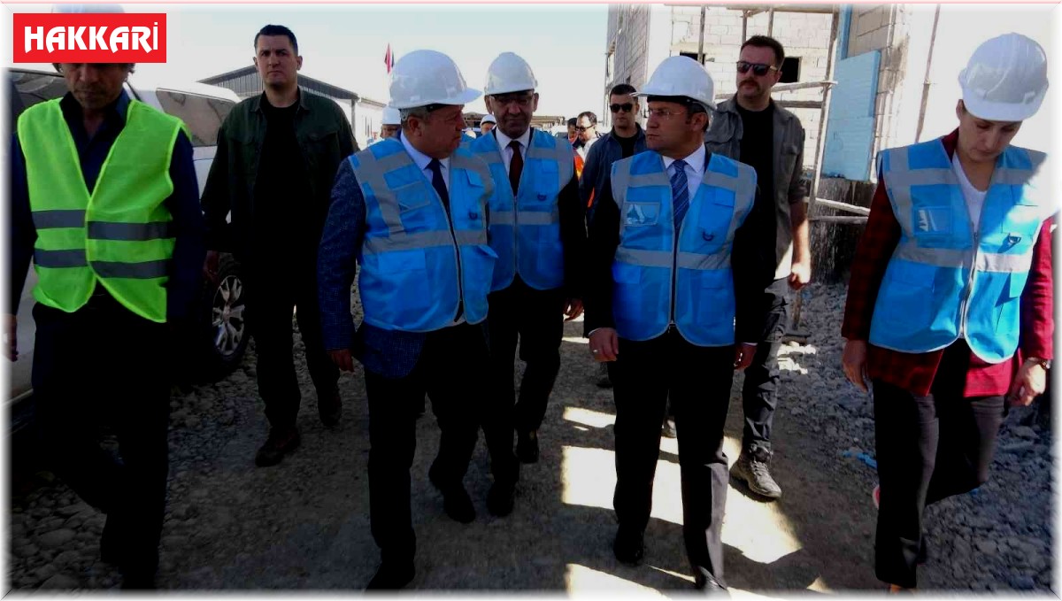 Yüksekova'da Atık Su Arıtma Tesisi'nin inşaat çalışması devam ediyor