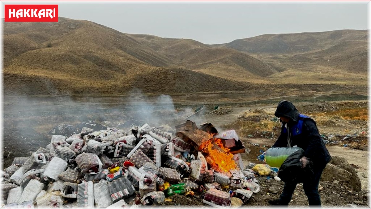 Yüksekova'da bir kamyon gıda imha edildi