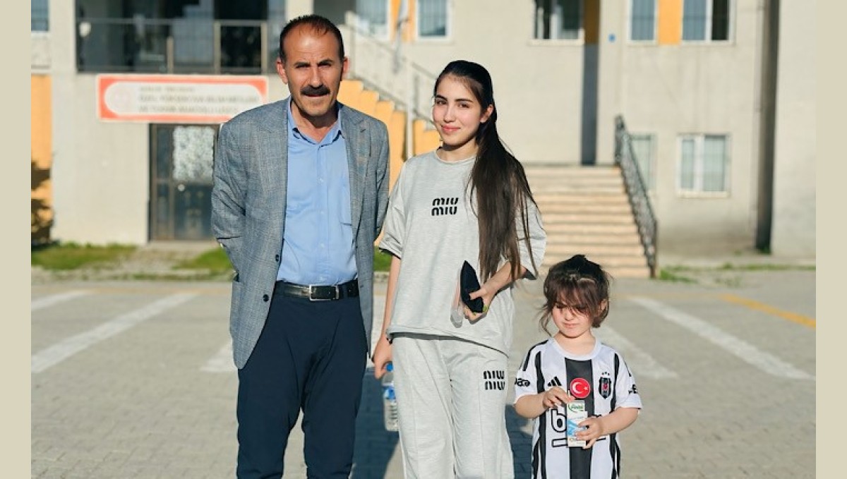 Yüksekova'da bir okulda sınava sadece 2 öğrenci girdi