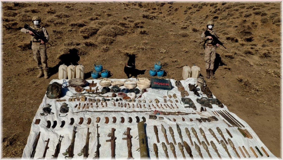 Yüksekova'da çok sayıda mühimmat ele geçirildi