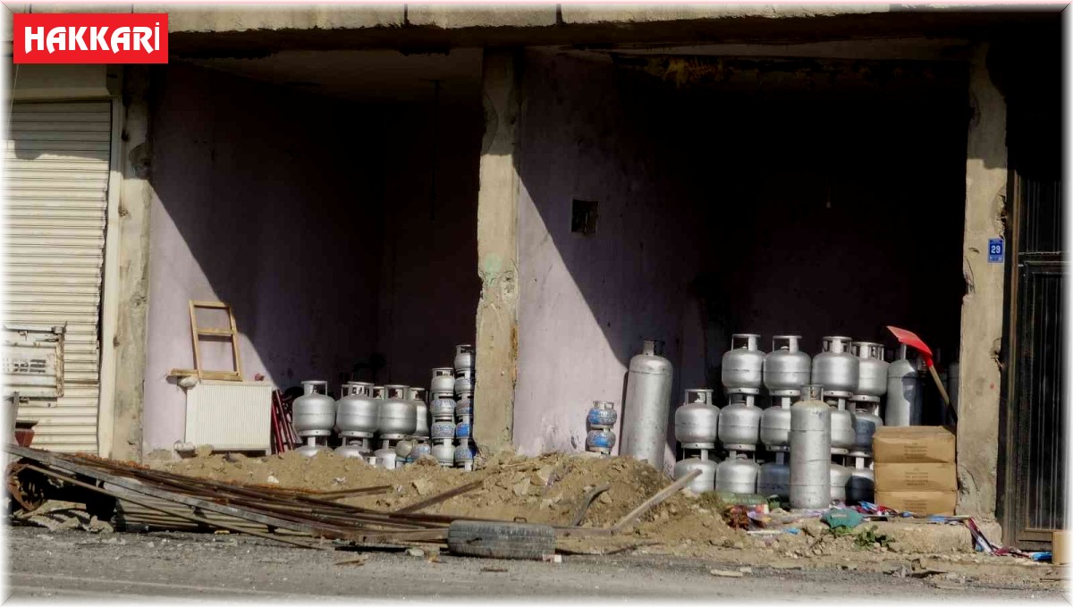 Yüksekova'da faciadan dönüldü: 2 yaralı