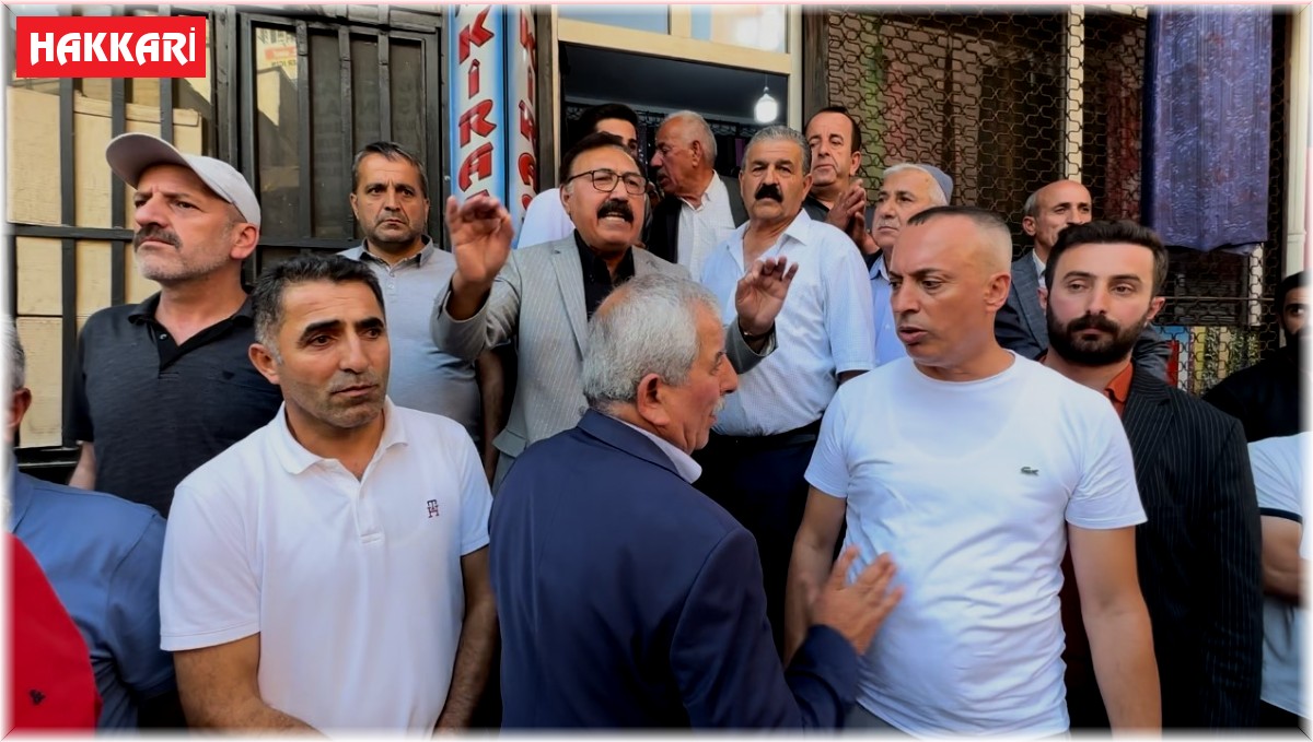 Yüksekova'da farklı aşiretlere mensup 2 grup arasında kavga çıktı: Şehrin ileri gelenlerinin araya girmesiyle kavga son buldu