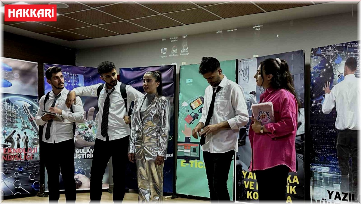 Yüksekova'da "Geleceğin Teknoloji Yıldızları Yetişiyor" programı tiyatroyla tanıtıldı
