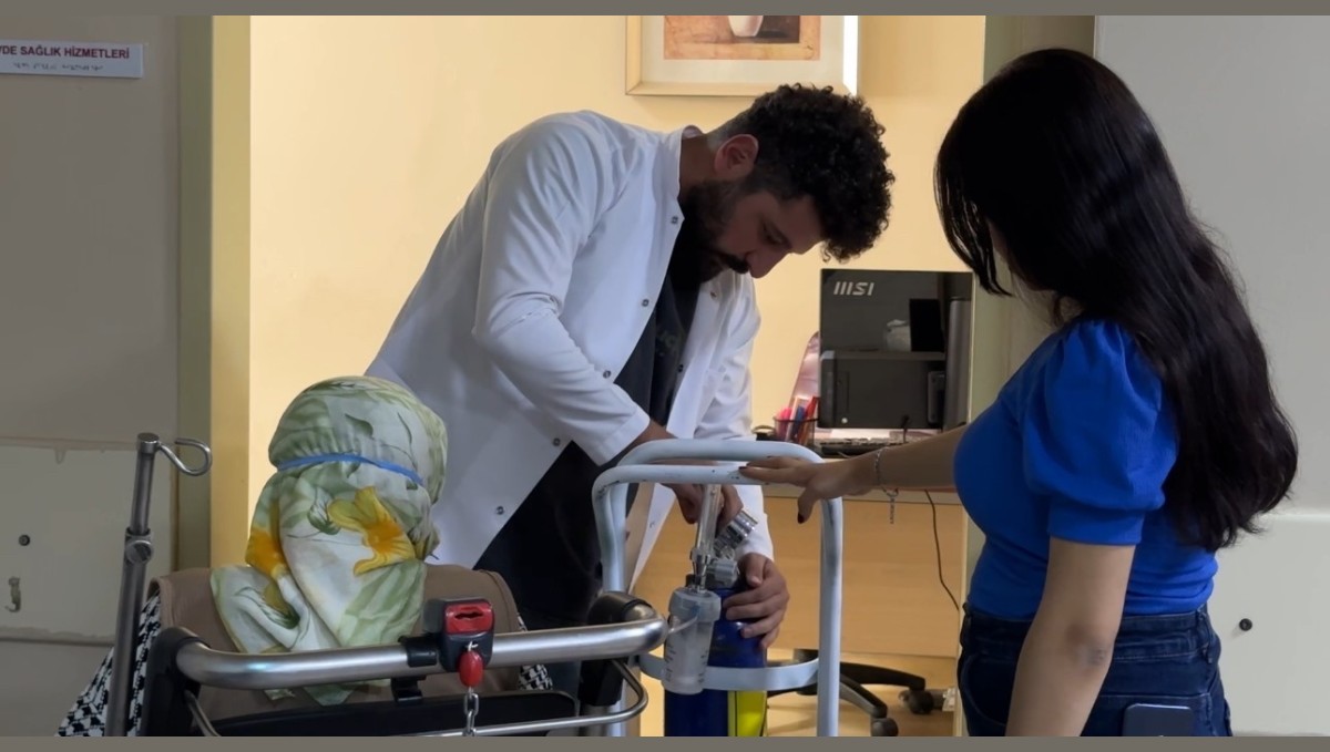 Yüksekova'da günlük 65 kişiye evde sağlık hizmeti veriliyor