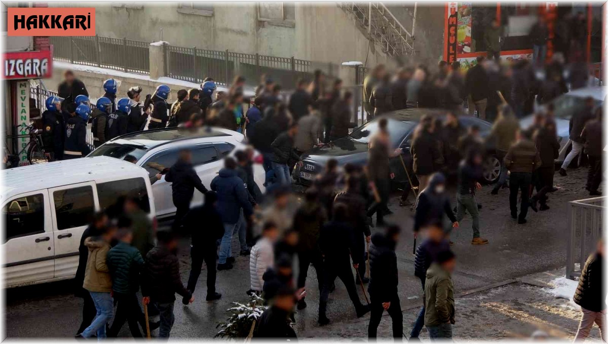 Yüksekova'da iki grup arasında silahlı kavga: 4 yaralı