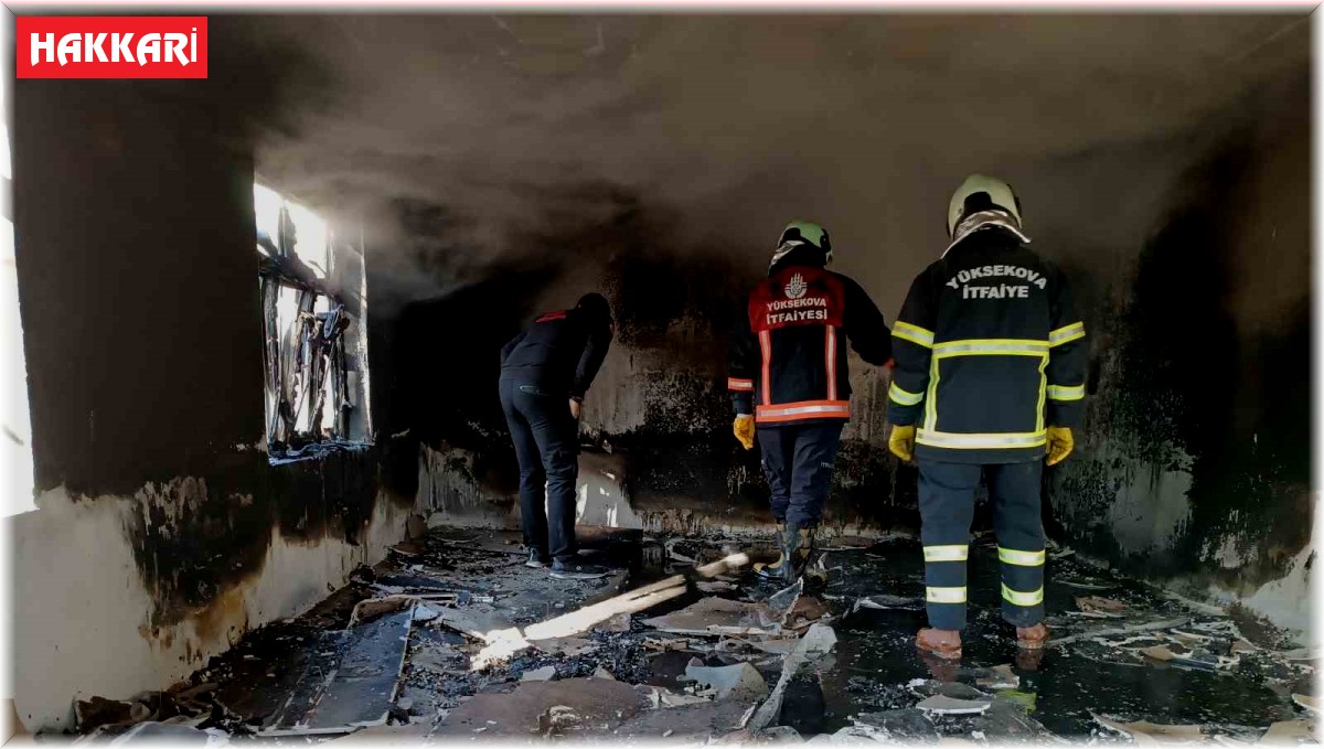 Yüksekova'da korkutan yangın