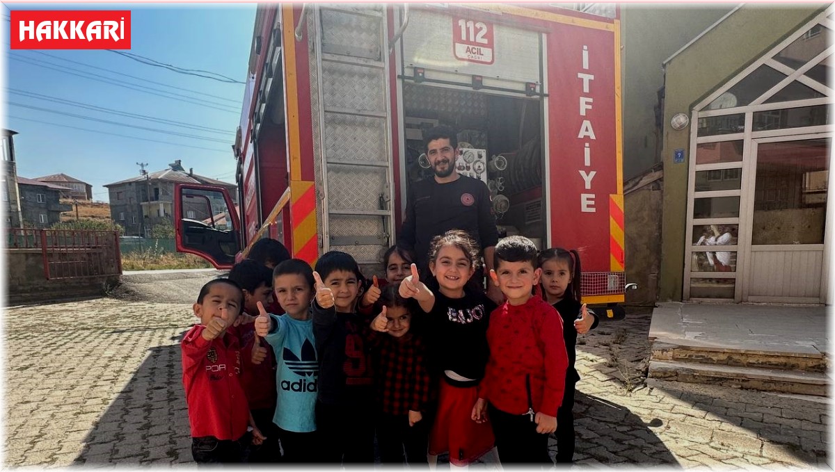 Yüksekova'da minikler itfaiyecilerle tanıştı
