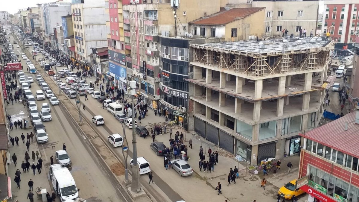 Yüksekova'da sınır kapısı sevinci