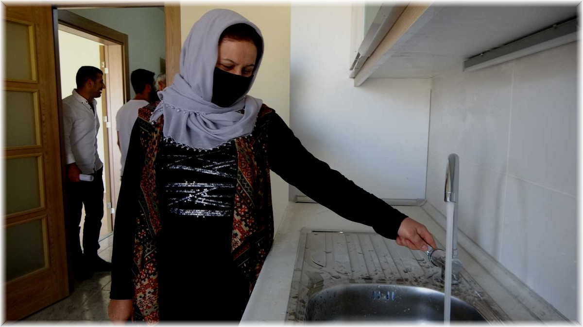 Yüksekova'da vatandaşlar evlerine kavuştu