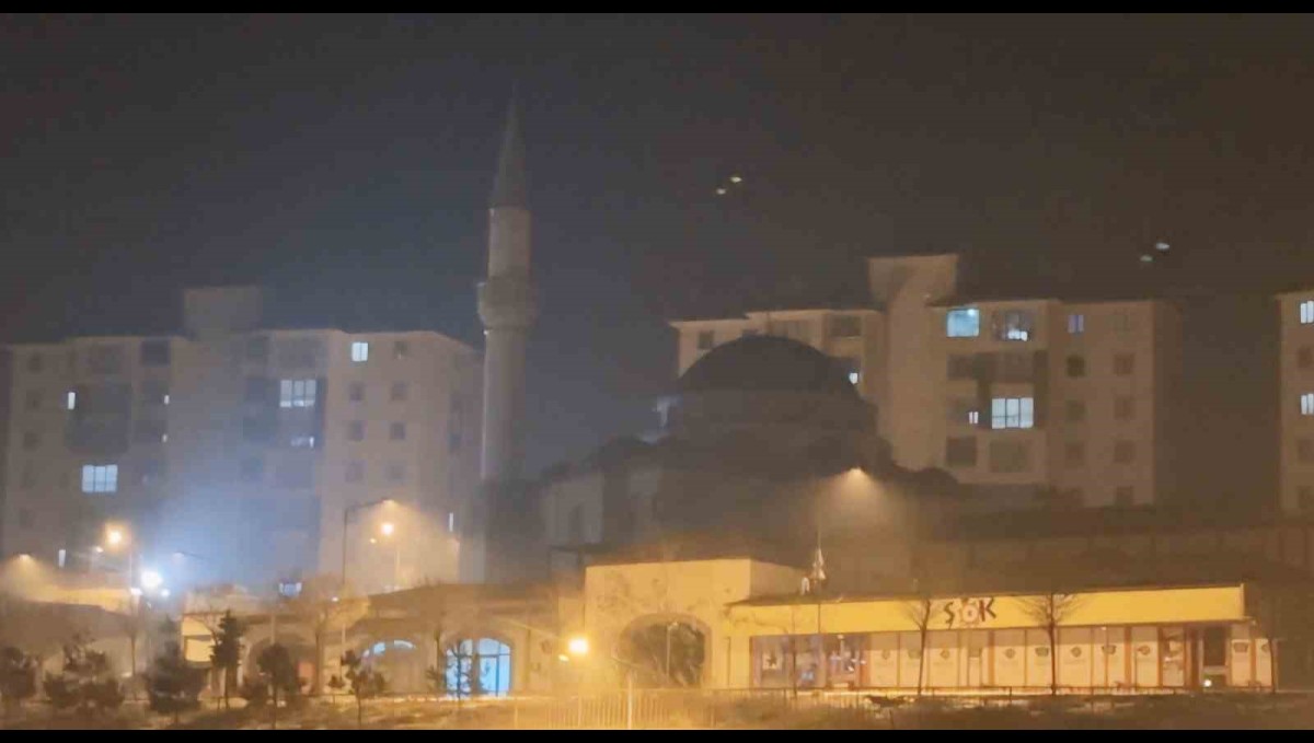 Yüksekova'da zemheri soğukları, en uzun gecede kendini hissettirmeye başladı