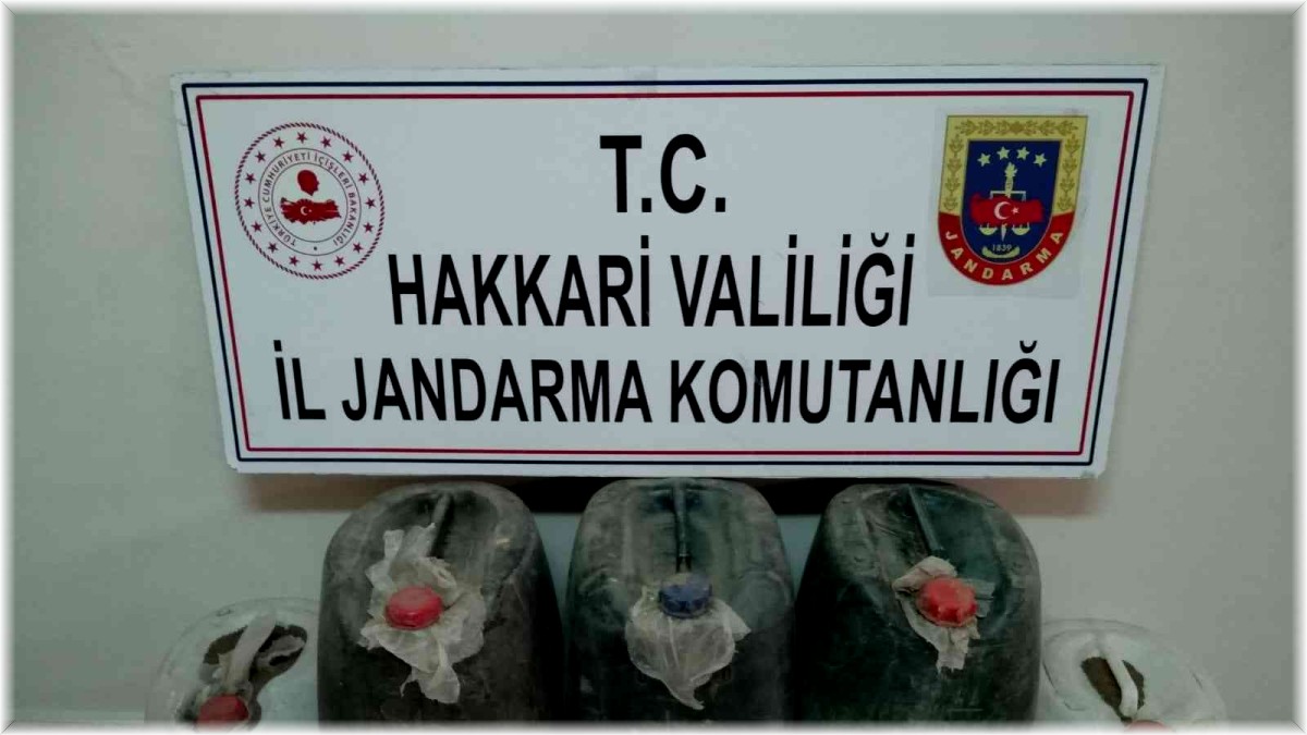 Yüksekova kırsalında 200 litre asit anhidrit maddesi ele geçirildi