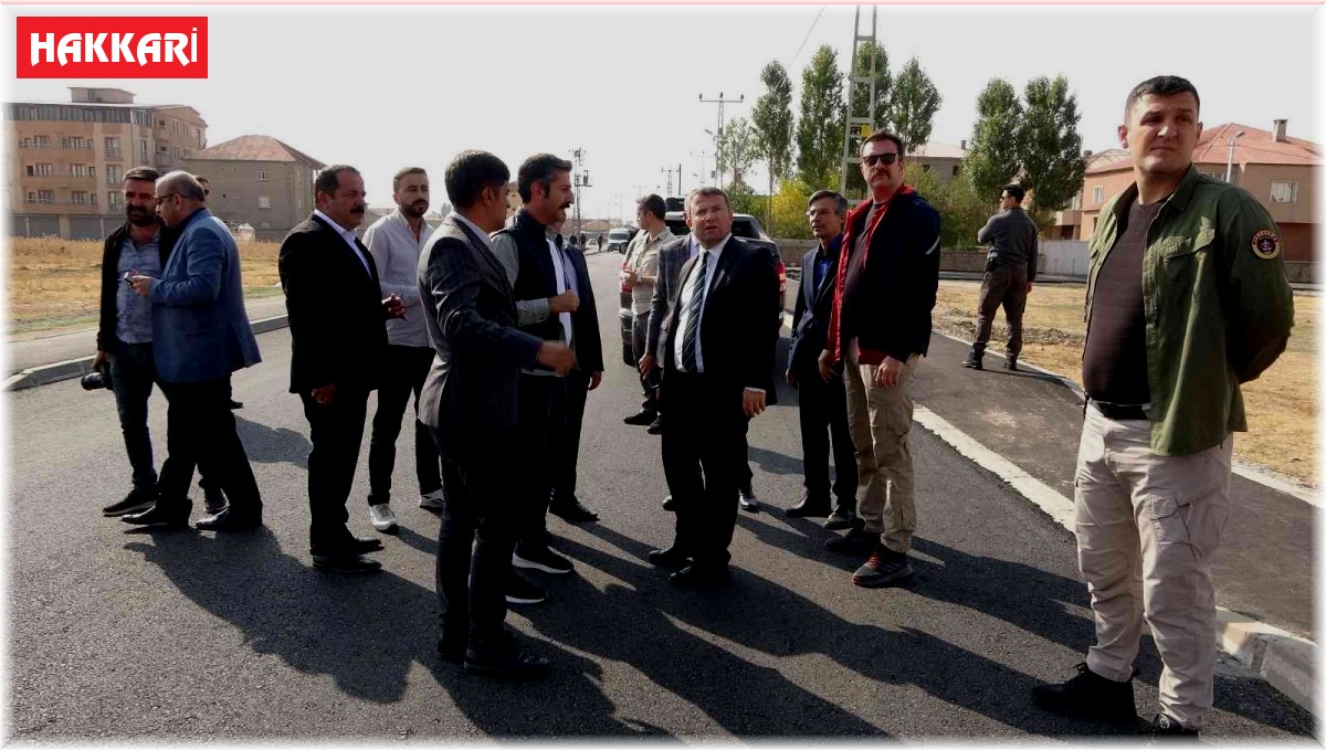 Yüksekova'nın tüm yolları asfalta kavuştu