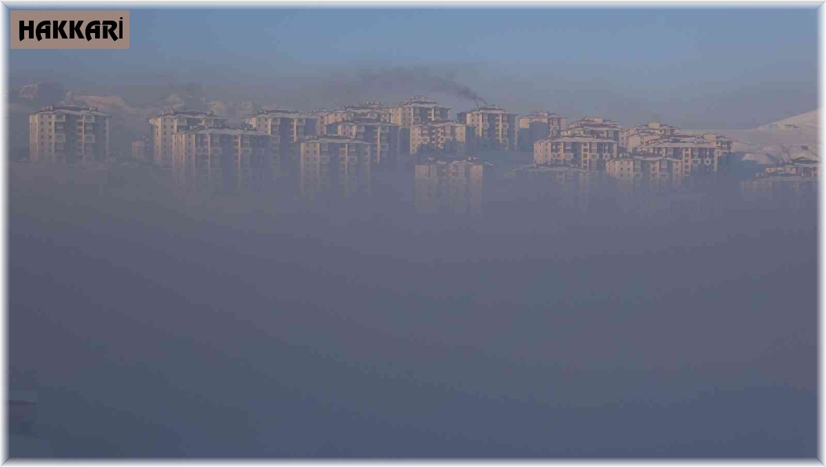 Yüksekova sis altında