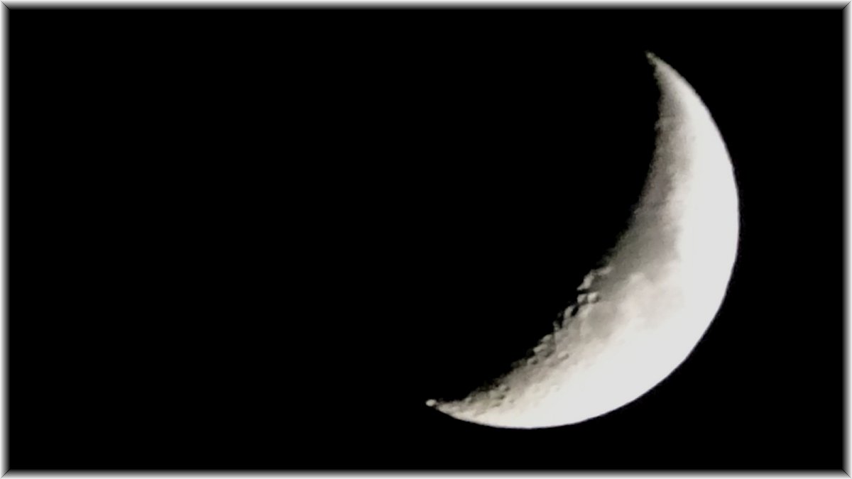 Yüksekova’da hilal ay güzelliği