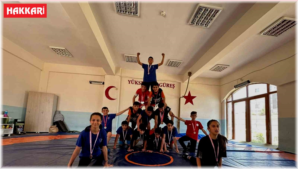 Yüksekovalı güreşçiler dünya şampiyonasına hazırlanıyor