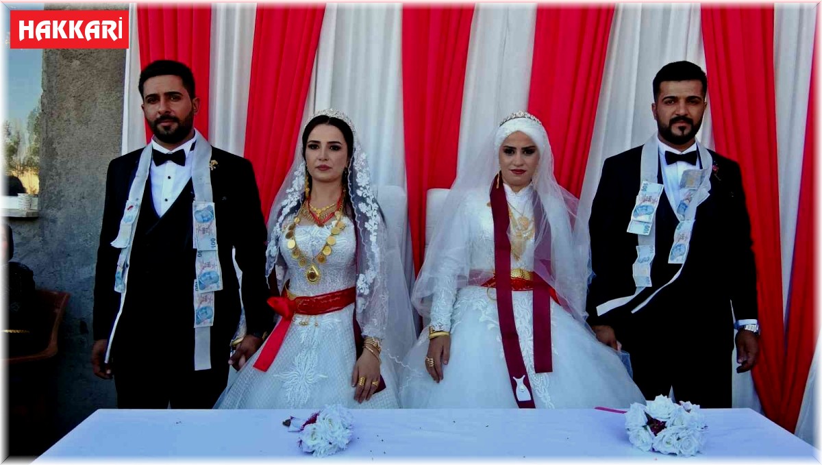 Yüksekovalı kardeşler aynı gün yapılan düğünle dünya evine girdi