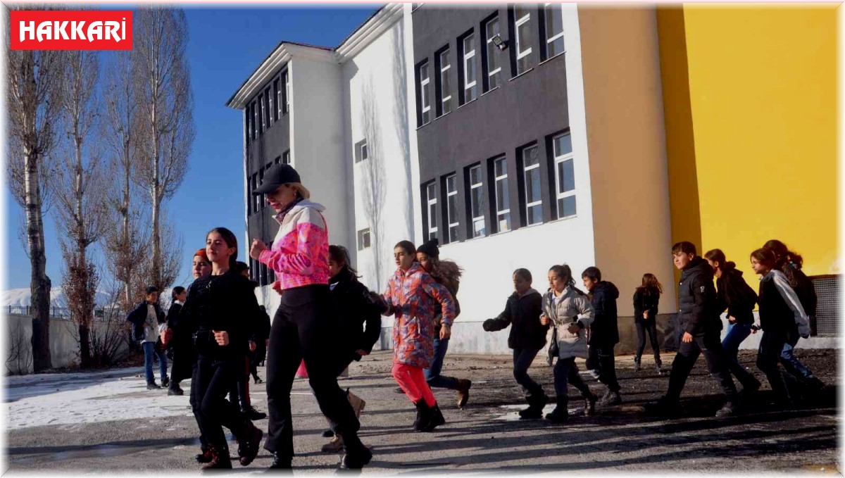 Yüksekovalı öğrenciler, sporda düzenlenen şampiyonlarda başarılar elde etti