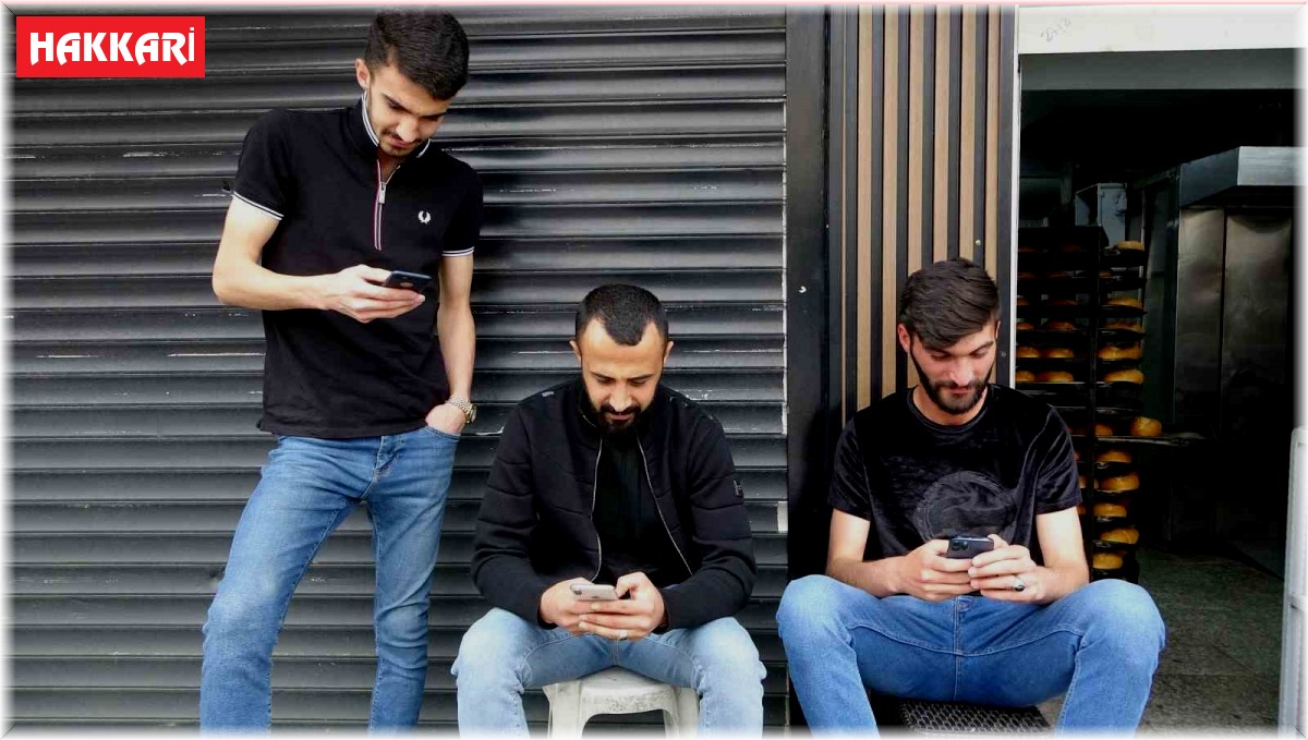 Yüksekovalılar seçim sonuçlarına odaklandı